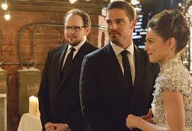 Vincent ryan keller is a main character and the titular beast on beauty and the beast. Your Favorite Tv Couple Vincent And Catherine Beauty And The Beast Announcing Your Favorite Shows Of 2015 Popsugar Entertainment Photo 6