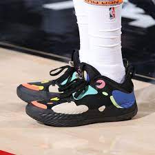 Driven by harden's performance needs & embracing his design. What Pros Wear James Harden S Adidas Harden Vol 5 Shoes What Pros Wear