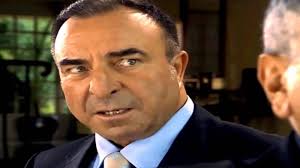 (gecen seneki bölümlerin birinde aksam gazetesinde arslan bey baronun aciklamasini okuyordu. Mehmet Karahanli Uludag Sozluk
