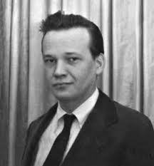 Wallace Wood's Instagram, Twitter & Facebook