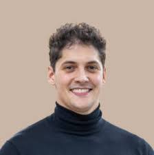 Alex Crutchfield's Instagram, Twitter & Facebook