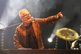 Herbert arthur wiglev clamor grönemeyer (born 12 april 1956) is a german singer, musician, producer, composer and actor, popular in germany, austria and switzerland. Vorwurf Gegen Herbert Gronemeyer Ausraster War Grundlos Hamburger Abendblatt