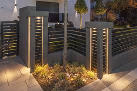 Einbauleuchten eignen sich ideal für die betonung architektonischer strukturen von terrasse dekoleuchten für den garten. Lichtdesign Im Garten Rinn Betonsteine Und Natursteine