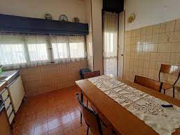 Appartamento in zona centro, nuoro. In Vendita Appartamento Via Sant Antioco 4 Periferia Nuoro Da Ristrutturare Terzo Piano Riscaldamento Autonomo Rif Ri 5383ra54519