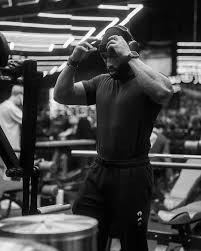 Last month of the year, no time to fold. Pressure makes diamonds —so we  apply it. Every step, every breath, every rep, every move is purpose. Ain't  no slowing down, we sprint