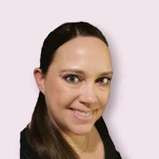 Stephanie Rollo's Instagram, Twitter & Facebook