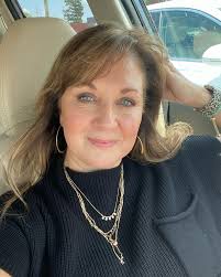 Elizabeth Fischer Herrin (@mzsavvystyle) • Instagram photos and videos