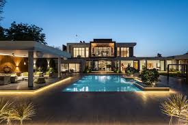 Atelier Design N Domain Have Recently Completed The Ohana Residence In Vadodara India That Attempts To Maximiz Architecture House Luxury Homes House Exterior