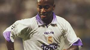 Se acuerdan de Ze Roberto, el jugador del Real Madrid? Pues así está ahora  con 45 años