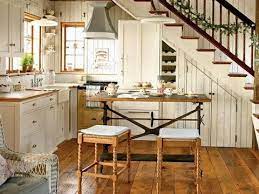 Yesterday's french country style was a riot of sunflowers, grapes and wine motifs, roosters and bold color. Interior Design Ideas Country Cottage Youtube