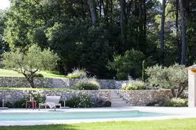 Jeu De Restanques Piscine Amenagement Paysager Amenagement Jardin En Pente Piscine Et Jardin