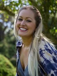 Maddie Hogan's Instagram, Twitter & Facebook