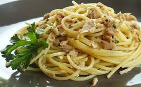 Spaghetti Tonno E Limone La Video Ricetta Facile E Veloce Ricetta Ricette Pasti Italiani Piatti