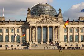 Kamu bisa menikmati makanan khas jerman sambil. Gambar Arsitektur Struktur Bangunan Istana Tengara Melihat Lihat Tempat Beribadah Tempat Tempat Menarik Modal Candi Jerman Berlin Reichstag Bundestag Pemerintah Kabupaten Situs Bersejarah Sejarah Kuno 5184x3456 985716 Galeri