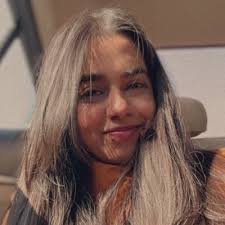 Amna Javed (@aamnaajaved)