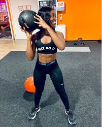 The ideal app for a fit and healthy life. Basic Fit Quel Est L Equipement Indispensable Pour Tes Facebook
