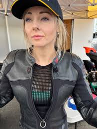 Amber Spencer's Instagram, Twitter & Facebook