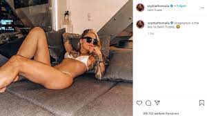 Die parodie von sophia thomalla. Sophia Thomalla Ihr Bikini Bild Wird Von Faisal Kawusi Parodiert Stern De