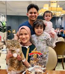 She stares at cool people and wonder if they stare at other cool people as apatah lagi ada anak kecil yang dibawa bersama, makanan yang dihidang sikit sebanyak pasti. Koleksi Resepi Masakan Hanis Zalikha Keknis Mrsliez Com
