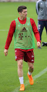 تعرف على احصائيات، معلومات وبطولات اللاعب من هنا! Ù…Ù„Ù Robert Lewandowski Training Fc Bayern Munchen 4 Jpg ÙˆÙŠÙƒÙŠØ¨ÙŠØ¯ÙŠØ§
