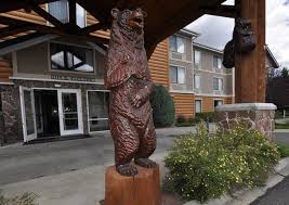 Clubhouse inn west yellowstone offers its guests an indoor pool and a spa tub. Lodging At Yellowstone Hotels Lodging In East And West Yellowstone