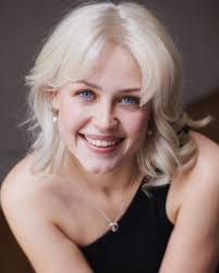 Lola Mcleod's Instagram, Twitter & Facebook