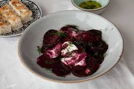 Rote Bete Aus Dem Ofen Mit Joghurt Nach Yotam Ottolenghi Rezept Rote Bete Lebensmittel Essen Yotam Ottolenghi