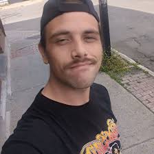 Une collab tellement épique qu'on ne peut même pas en parler… Sauf pour  dire qu'elle sera seulement offerte au Canada. 🙌