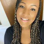 Erin Seward's Instagram, Twitter & Facebook