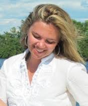 Sandra Lake's Instagram, Twitter & Facebook