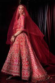 Pick anything from traditional lehenga, gowns, sharara suit or chikan kari saree, you will definitely rock the wedding. Carat The Asian Fashion Journal