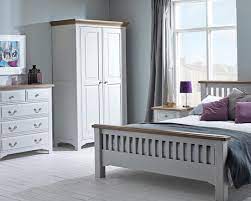 Grey Paint Colors For Modern And Minimalist Room Interior Http Www Ruchidesigns Com Grey Paint Colors For Modern And Minimalist Room Interior Ideias