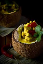Thai Yellow Curry Served In A Coconut Thai Fusion Food Malaysian Cuisine Amazing Food