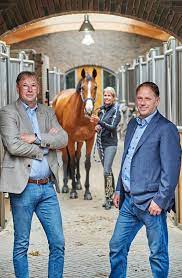 Anky van grunsven, geboren op 2 januari 1968 te erp, kreeg toen zij zes jaar oud was haar eerste pony, de shetlander heleentje. Trotse Broers Anky Van Grunsven Lopen Niet Naast Schoenen Daar Zijn We Te Nuchter Voor Uden Veghel E O Bd Nl