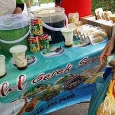 Itulah alasan utama kenapa laut biru. Foto Di Bazar Ramadhan Taman Air Biru Pasir Gudang Johor