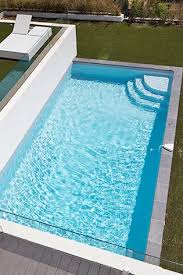 Moderner Pool Pool Pool Im Garten Garten
