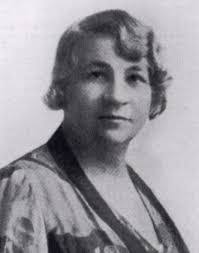 Marian Frost's Instagram, Twitter & Facebook