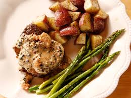 Jul 12, 2007 · a whole beef tenderloin is this piece plus a longer, narrower piece off the left side. Filet Steak With Shrimp Peppercorn Sauce Recipe Ree Drummond Food Network
