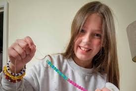 Taylor Swift-mad Edinburgh schoolgirl takes viral bracelet craze to city's  care homes