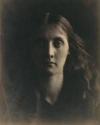 Julia Margaret Cameron, l'âge du débat : la photographie est-elle un art à  part entière ?