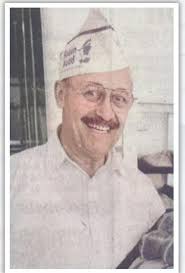 Fred's Bakery “Fred Hess started baking after ship sank Fred's Bakery, 425  13th ST. N., in Westminster Plaza, was opened in December, 1968 after owner  Fred Hess' ship sank. Mr. Hess has