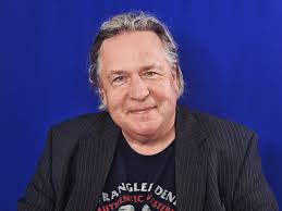 Francis Fukuyama doktorem honorowym UAM! 🤩🎓 📚 Już w ten piątek, 16 maja,  naszą Uczelnię odwiedzi jeden z najbardziej wpływowych intelektualistów  współczesności, filozof polityczny i ekonomista Francis Fukuyama, autor  słynnej publikacji „Koniec