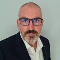 Richard Willing's Instagram, Twitter & Facebook