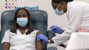 First Covid 19 Vaccine Given To U S Public Wsj Elderly people and frontline health workers are being prioritised for the vaccine.