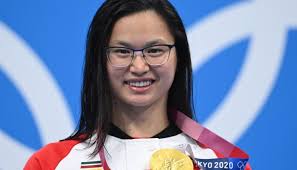 Maggie MacNeil: biography, Tokyo Olympic gold, Chinese heritage and  Canadian dream