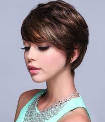 You can't talk about short hair without paying homage to berry's iconic pixie cut. Fashionnfreak Ladies Short Haircut Images