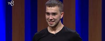 Şefleri ilk turda gülmekten kırıp geçiren ve eğlenceli yapısıyla gündem olan adaylardan biri olan masterchef tunahan kaç yaşında ve aslen. Masterchef Tunahan Ak Kimdir Kac Yasinda Ve Nereli Instagram Hesabi