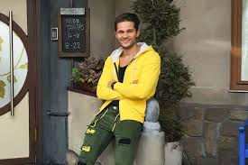 He is an actor, known for tréfa (2009) and magyarország, szeretlek! Vereb Tamas Musorvezetokent Debutalt A Baratok Kozt Magazinjaban Bellacafe Hu