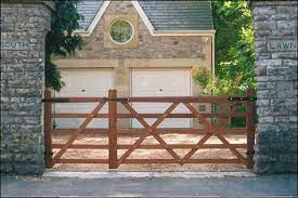 Still thinking of building a driveway gate yourself? Pin By Jake Creviston On Outdoors Driveway Gate Diy Diy Driveway Driveway Gate