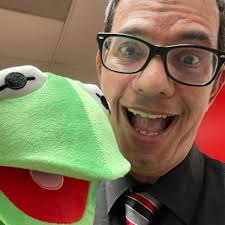 Hey Dean, you didn't have an issue playing Superman in a “super-woke”  episode of your own show where Superman was grounded by the US Government  because he didn't have a green card,